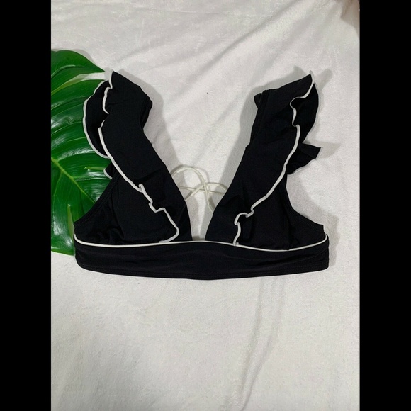 Robin Piccone Black Ruffle Bikini - Picture 4 of 14